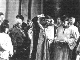 Водосвятный молебен в день праздника святых первоучителей словенских Кирилла и Мефодия в Крестовоздвиженской церкви.