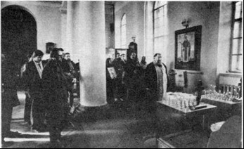 Панихида по убиенным в октябрьских событиях (1993 год) в церкви Владимирской иконы Божией Матери